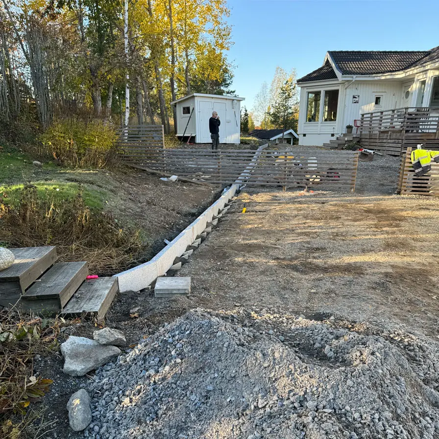 Plattsättning garageuppfart infart parkering asfalteringsarbeten