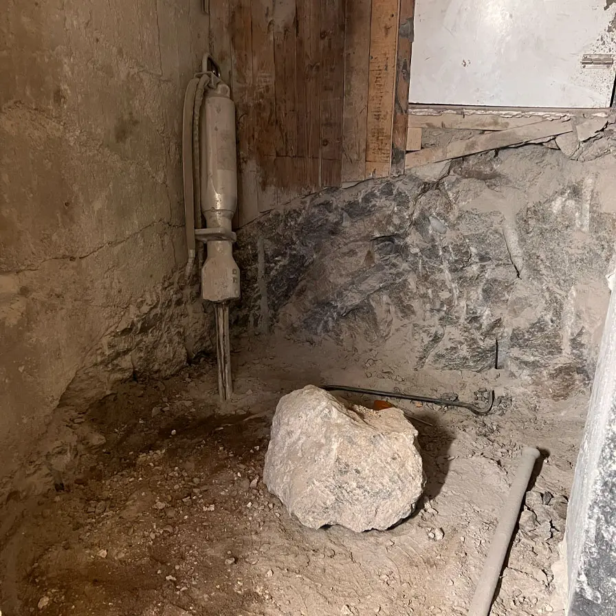 Sten i källare, spräckning med Darda C12