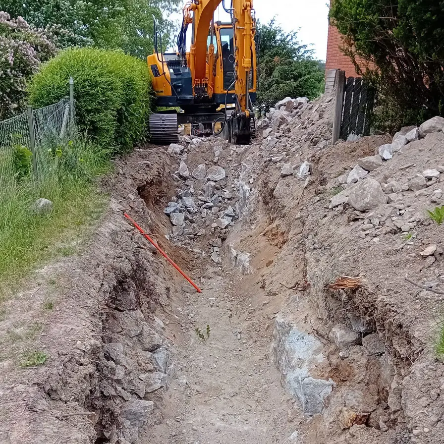 Spräckning berg med simplex vid VA schakt